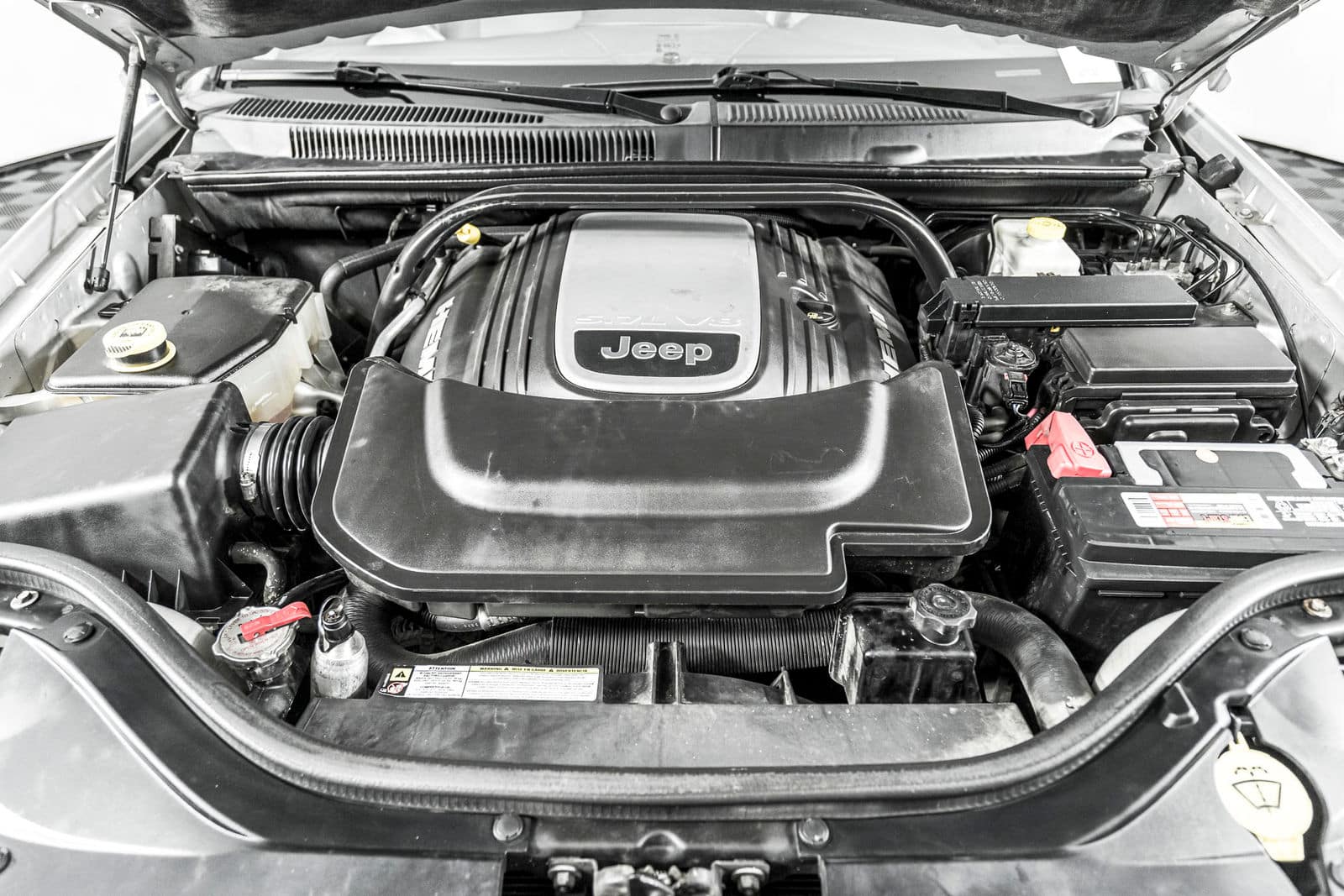 2009 grand cherokee engine