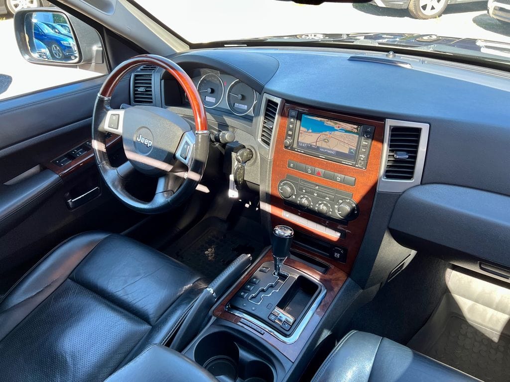 3.0 crd interior grand cherokee