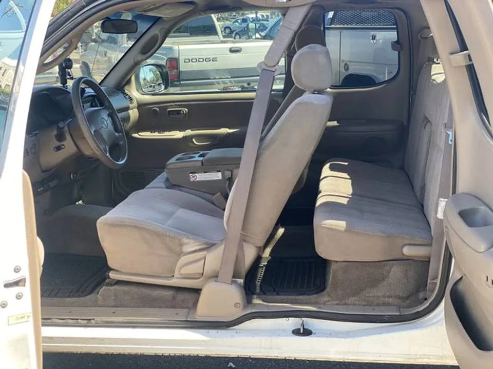 toyota tundra 2000 interior