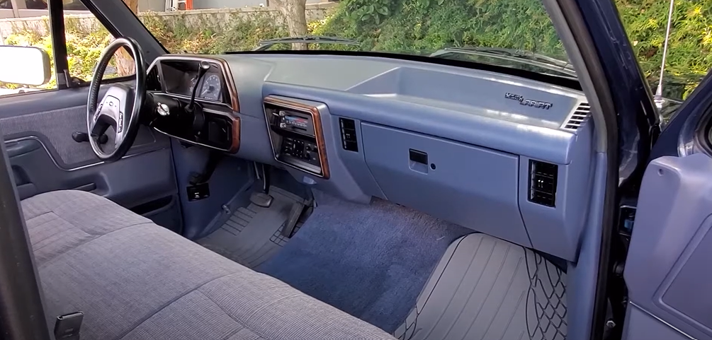 1989 Ford F-150 Interior