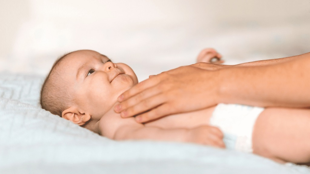 baby sleepy signs